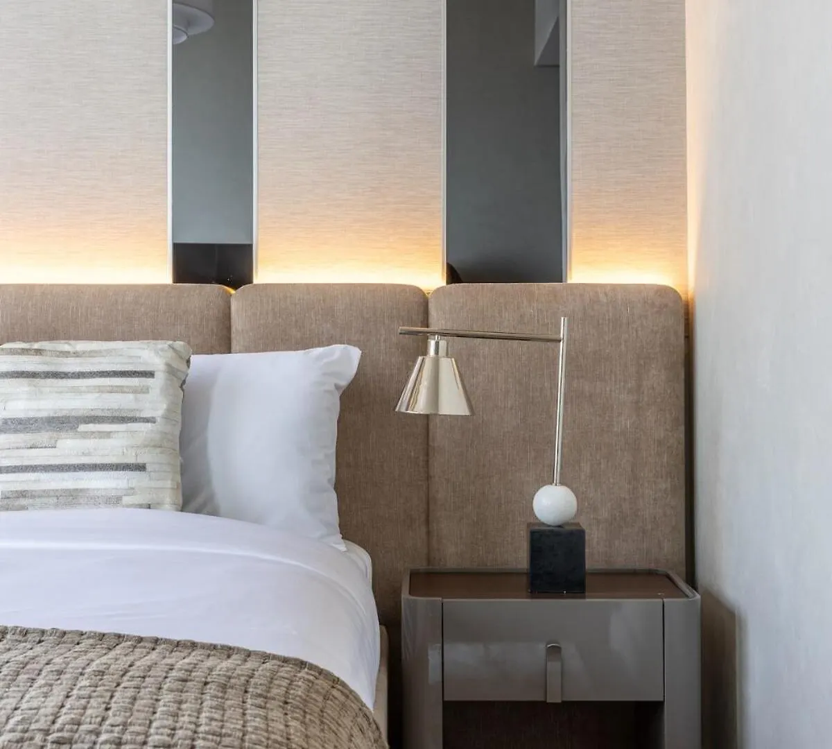 Luxury 4Br Prime Downtown Stay Dubai